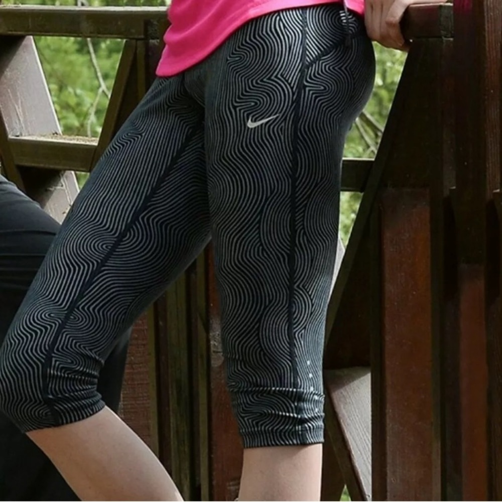 Nike Dry Fit Zen Epic Run Capri